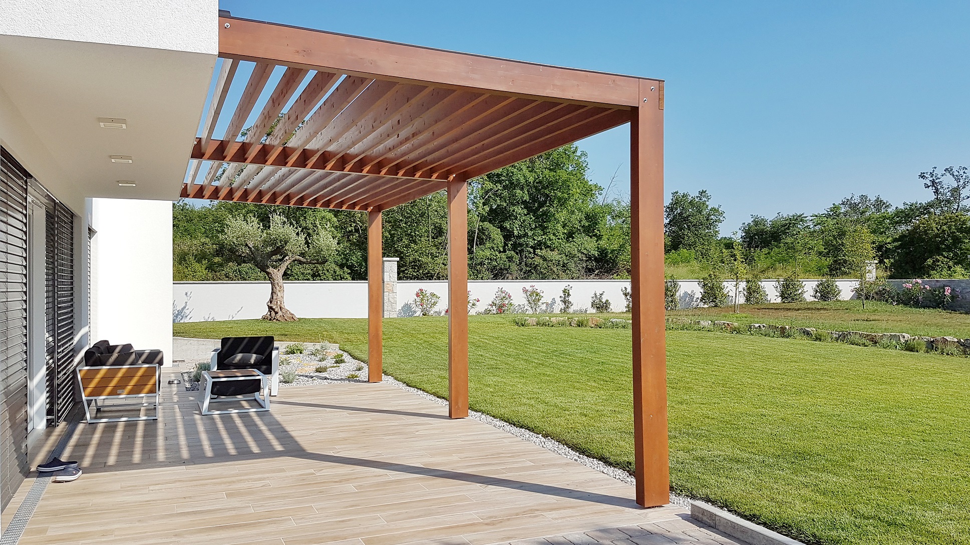 découvrez nos solutions abordables pour l'extension de votre terrasse, alliant qualité et budget maîtrisé. obtenez un devis personnalisé rapidement.