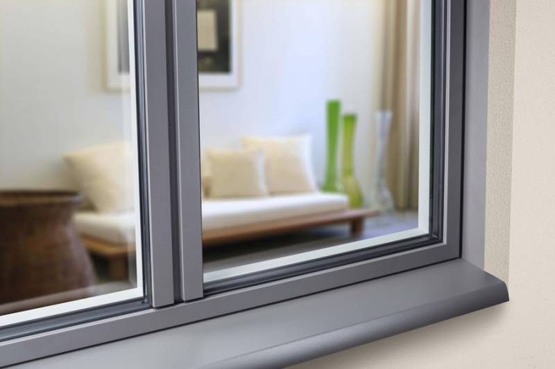 comparez les prix des fenêtres en aluminium et en pvc pour choisir la meilleure option selon votre budget et vos besoins en rénovation.