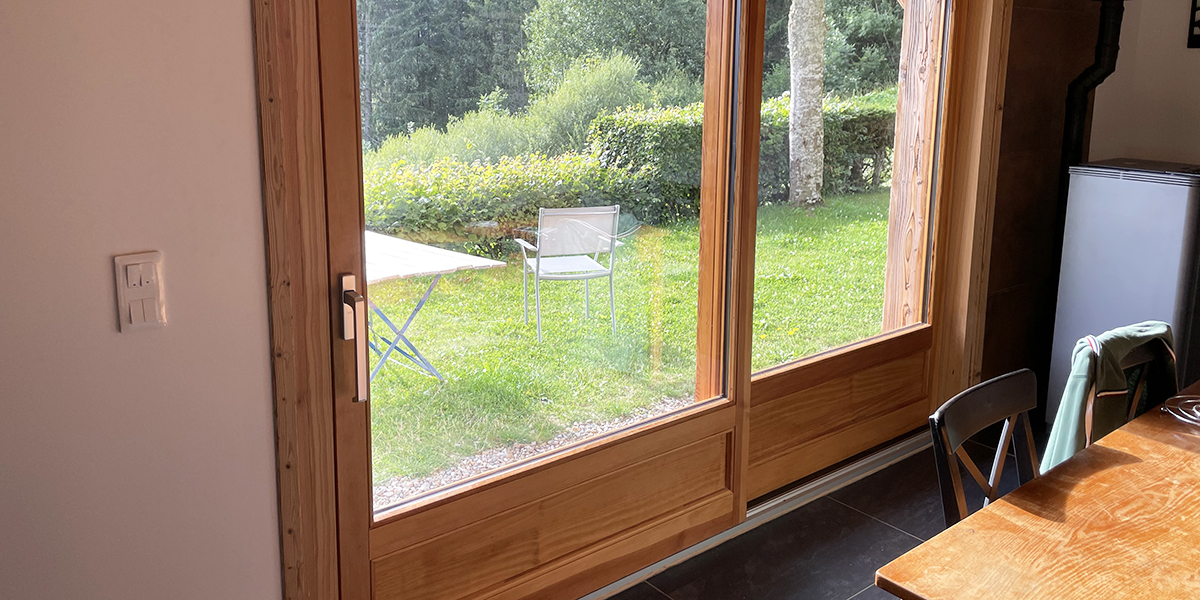 découvrez les prix des fenêtres en bois pour bien planifier vos travaux. obtenez des conseils et comparez les tarifs selon les matériaux, tailles et styles.