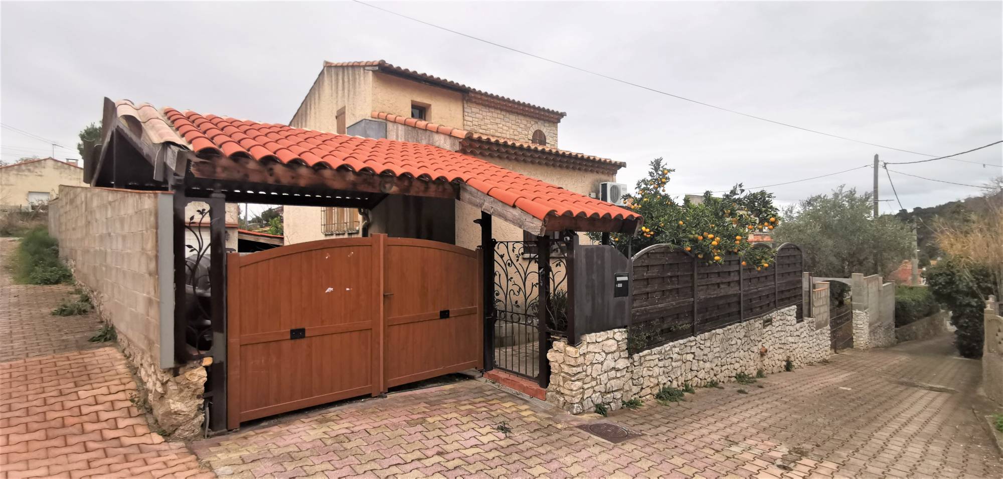 comparez les prix entre un garage et un sous-sol pour optimiser votre budget et choisir la meilleure option de construction ou rénovation.