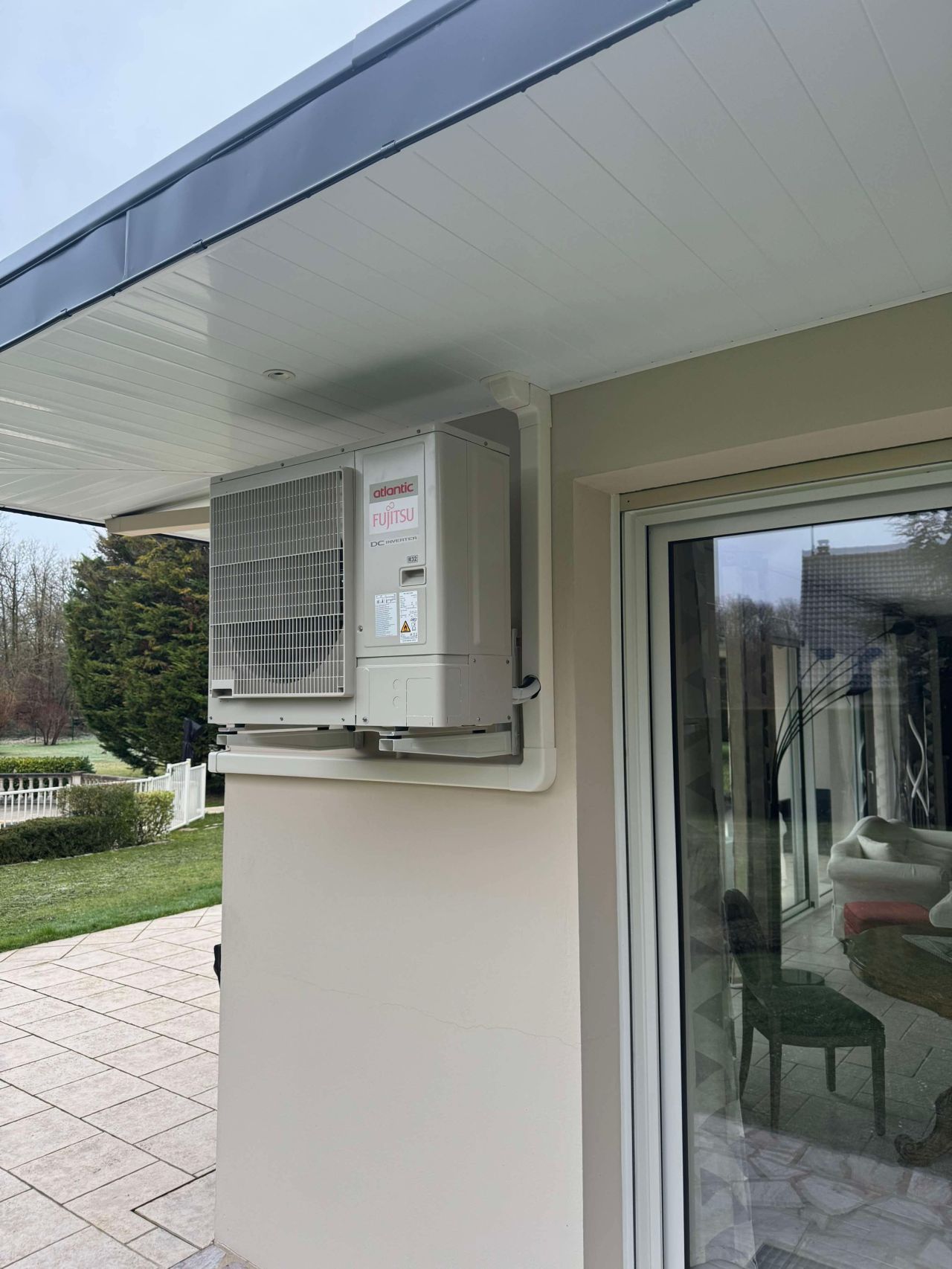 découvrez les tarifs pour l'installation d'un climatiseur, comparez les prix et trouvez la meilleure offre pour un confort optimal chez vous.