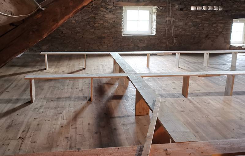 découvrez les prix de l'isolation des combles pour optimiser le confort de votre maison et réaliser des économies d'énergie. guide complet des coûts et des solutions.