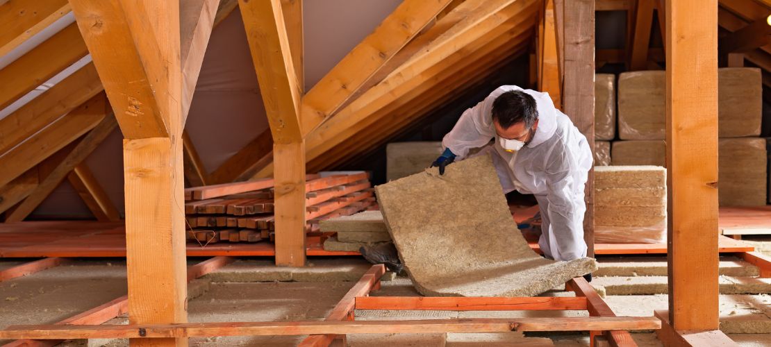 découvrez les prix de l'isolation des combles au mètre carré pour optimiser votre confort et réduire vos dépenses énergétiques. guide des coûts et conseils pratiques.