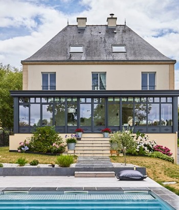 découvrez le prix au m² pour l'agrandissement de votre maison et obtenez des conseils pour estimer le coût de vos travaux de rénovation et extension.