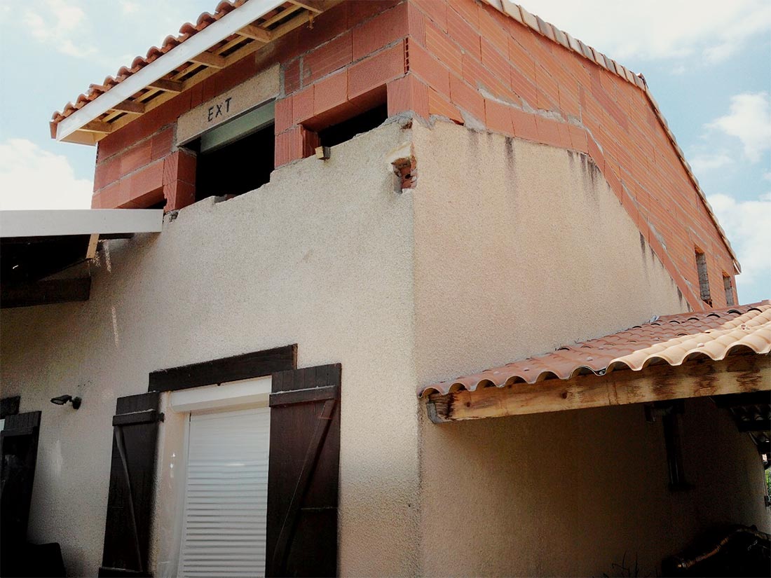 découvrez le prix moyen pour un rehaussement de maison et planifiez votre projet de rénovation avec un budget adapté.