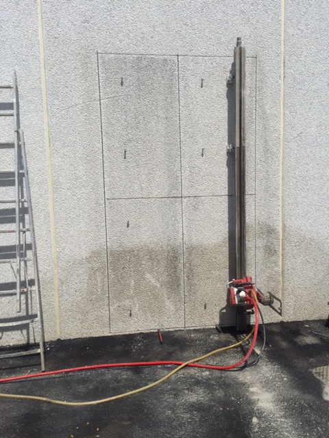 découvrez le prix d'ouverture d'une dalle d'escalier et les facteurs qui influencent le coût pour mieux planifier vos travaux de rénovation.