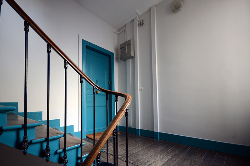 découvrez les tarifs pour la peinture des parties communes et obtenez un devis détaillé pour rafraîchir les espaces partagés de votre immeuble.