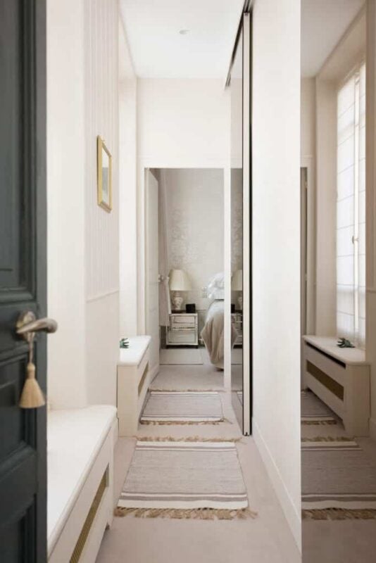 découvrez les tarifs de peinture pour porte en bois, conseils pour choisir la peinture adaptée et astuces pour réussir votre projet de rénovation.
