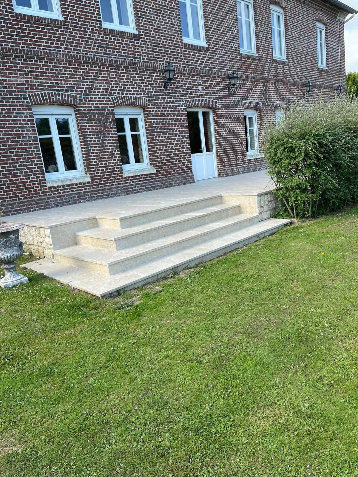 découvrez les prix pour la pose de carrelage sur escalier et trouvez les meilleures offres pour un travail de qualité, durable et esthétique.
