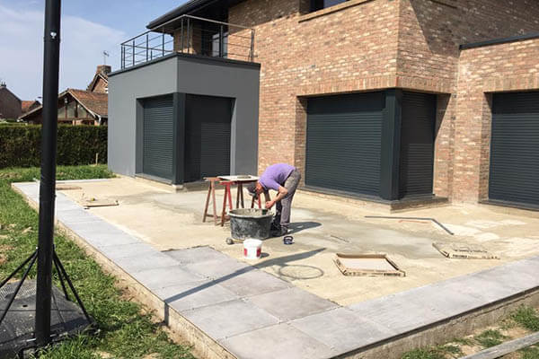 découvrez nos tarifs compétitifs pour la pose de carrelage de terrasse. obtenez un devis personnalisé et profitez d'une installation professionnelle pour embellir votre extérieur.