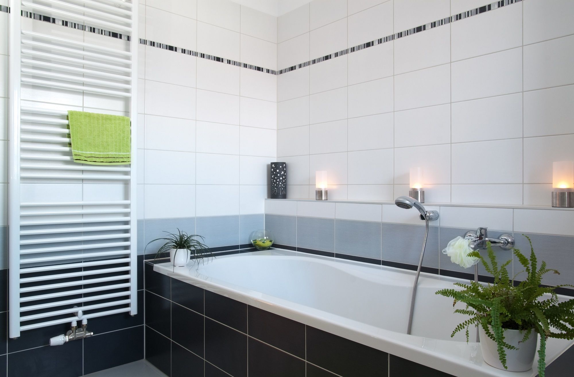 découvrez les prix pour la pose de faïence dans votre salle de bain. guide complet des coûts, conseils et astuces pour un projet réussi.