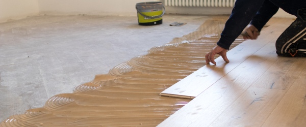 découvrez les prix moyens pour la pose de parquet au mètre carré et obtenez des conseils pour bien choisir votre parquet et optimiser votre budget rénovation.