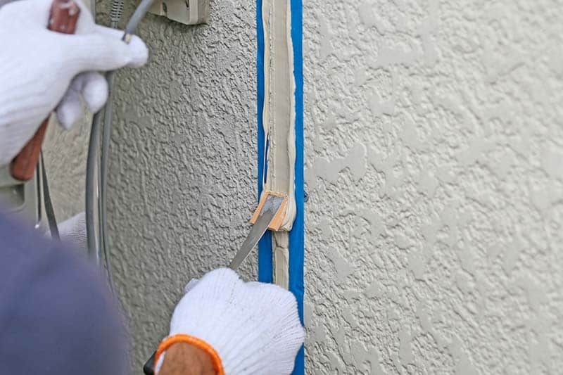 découvrez le prix pour refaire un crépi de maison : coûts moyens, facteurs influençant le tarif, et conseils pour un projet réussi.