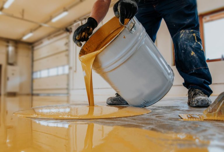 découvrez les prix pour refaire un plancher et obtenez des conseils pour bien estimer vos travaux de rénovation de sol.