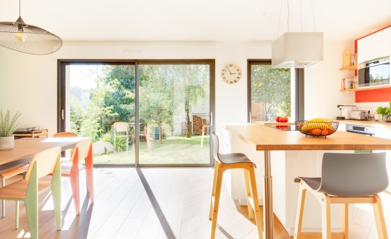 découvrez notre guide complet sur le prix de la rénovation d'une longère et établissez un budget précis pour vos travaux.