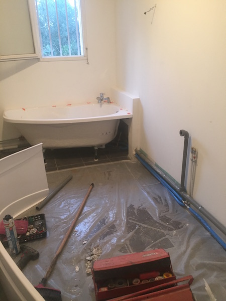 prix renovation salle de bain 5m2 15 découvrez les prix moyens pour la rénovation d'une salle de bain de 5m2 et obtenez des conseils pour un projet réussi adapté à votre budget.