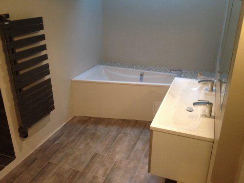 découvrez les tarifs de rénovation pour une salle de bain de 5m2 : conseils, prix moyens et astuces pour un projet réussi et adapté à votre budget.