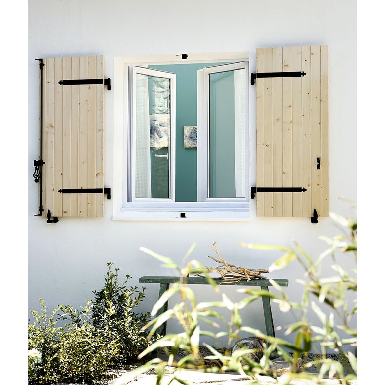 découvrez les prix de la rénovation de volets en bois et obtenez un aperçu des coûts pour redonner vie à vos volets avec des matériaux de qualité.