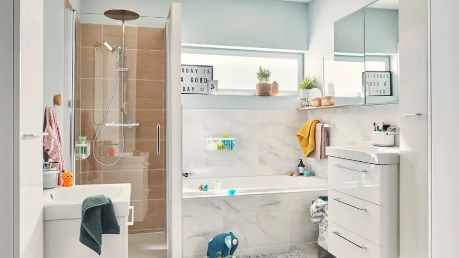 découvrez le prix moyen pour aménager une salle de bain de 6m2. estimations détaillées des coûts selon les matériaux, la pose et les équipements.