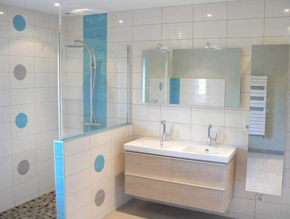 découvrez nos offres de prix pour une salle de bain clé en main. bénéficiez d'une installation complète et personnalisée, adaptée à votre budget et à vos besoins.