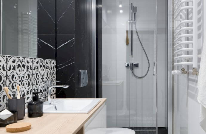 découvrez nos prix compétitifs pour une salle de bain complète, comprenant tous les équipements indispensables pour un espace moderne et fonctionnel.