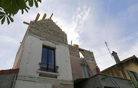 découvrez notre guide complet sur le prix de la surélévation de maison et apprenez comment valoriser efficacement votre bien immobilier.