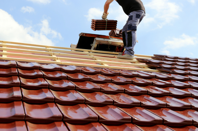 prix toiture maison : obtenez une estimation précise pour votre toiture et découvrez comment économiser sur vos travaux de rénovation ou de construction.