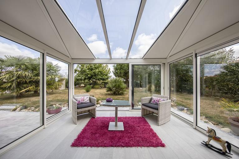 découvrez le prix d'une véranda de 15m2 et le coût d'installation pour aménager votre espace extérieur. estimez votre budget facilement avec nos conseils et tarifs détaillés.