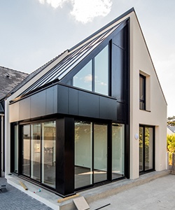 découvrez le prix d'une véranda sur pilotis pour ajouter espace et lumière à votre maison. obtenez un devis personnalisé selon vos besoins et votre budget.