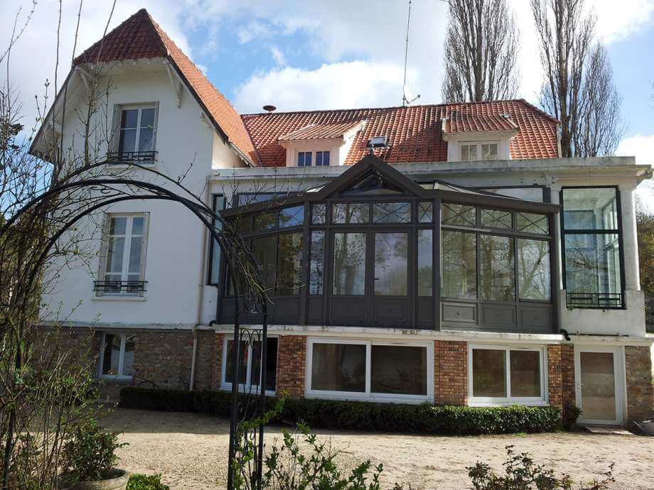 découvrez les prix des vérandas sur pilotis et obtenez un aperçu clair des coûts pour aménager votre espace extérieur en hauteur.