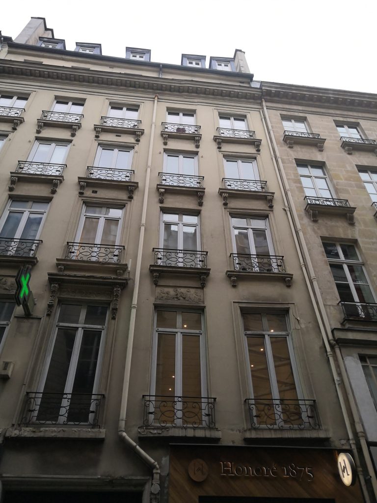 service professionnel de ravalement de façade à paris 11, près de nation. redonnez éclat et protection à votre façade avec nos experts locaux.