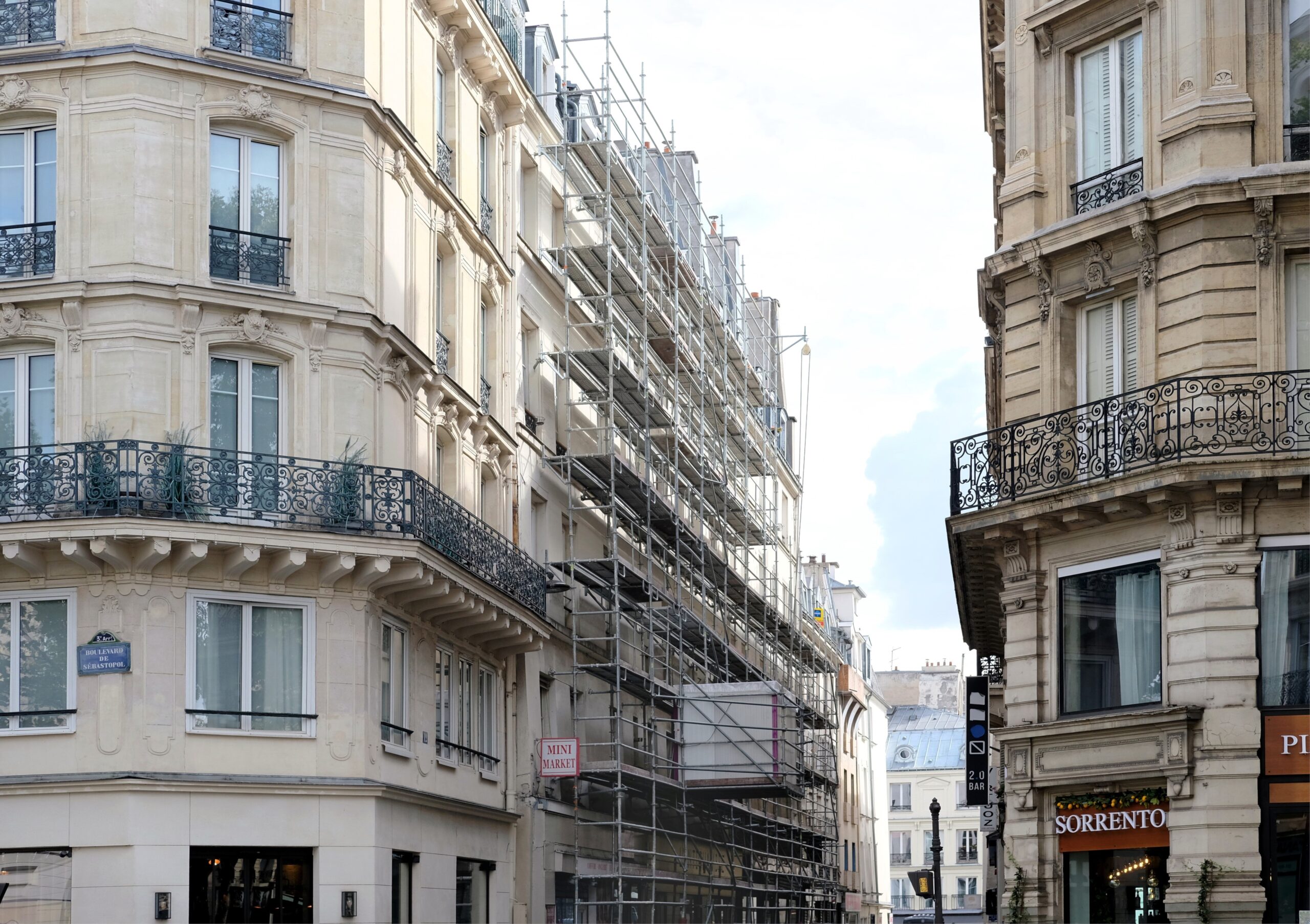 expert en ravalement de façade dans le 3ème arrondissement de paris, près du marais, pour restaurer et embellir votre bâtiment avec des solutions durables et esthétiques.