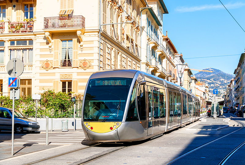 découvrez des solutions efficaces pour réduire le bruit et les vibrations du métro, améliorant ainsi le confort et la qualité de vie en milieu urbain.