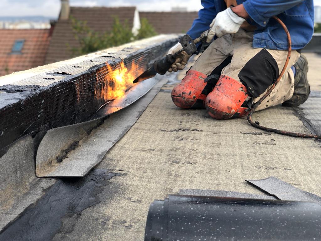 découvrez des astuces pratiques pour réduire le coût de la rénovation de votre terrasse tout en obtenant un résultat durable et esthétique.