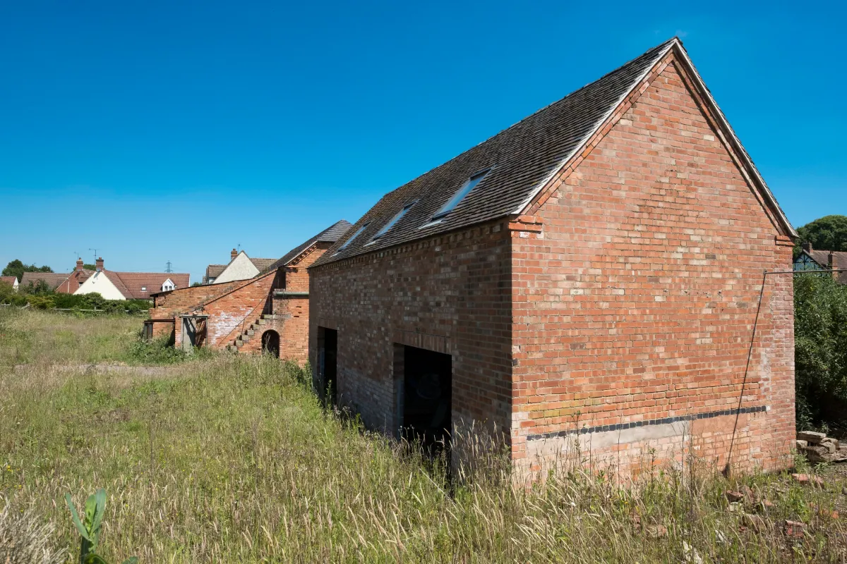 découvrez des conseils et idées pour la réhabilitation de votre grange, alliant charme ancien et confort moderne.