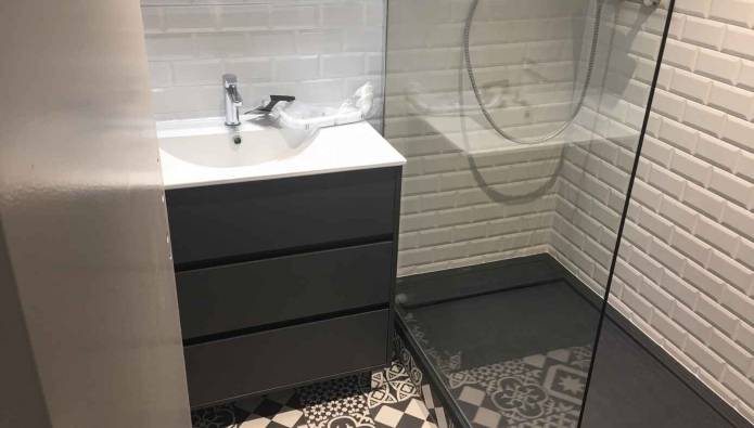 découvrez comment réinventer votre salle de bain dans le 12e arrondissement de paris avec des idées modernes, fonctionnelles et élégantes pour un espace unique et personnalisé.