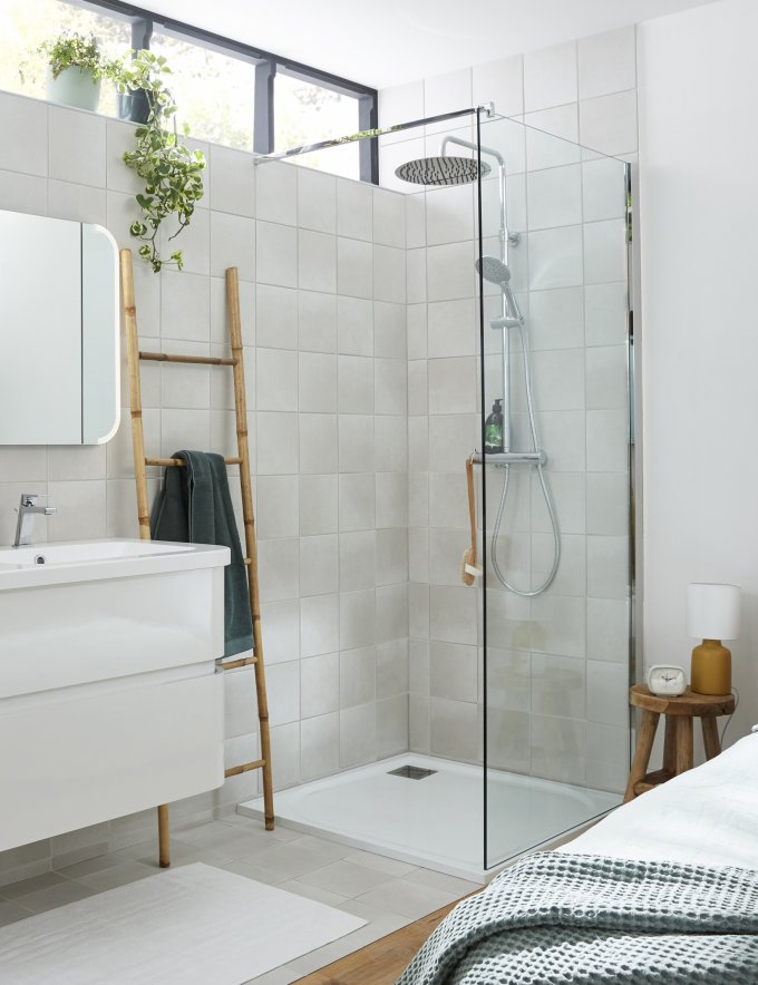 découvrez comment remplacer une douche italienne par une baignoire pour un confort optimal et un design adapté à votre salle de bains.