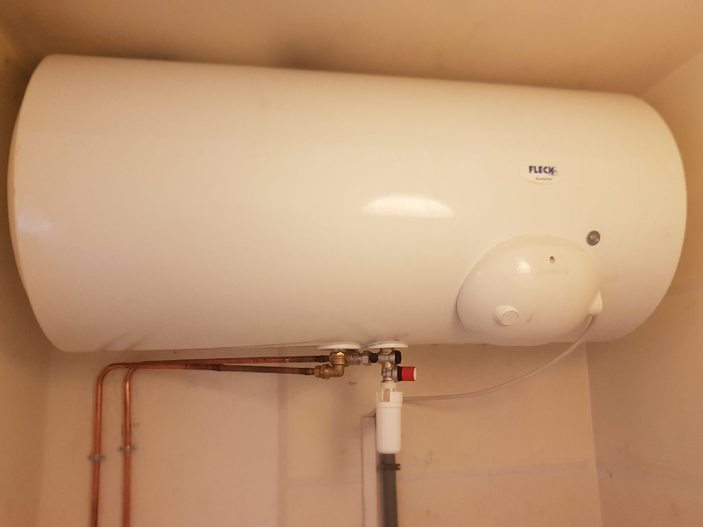 remplacez votre chauffe-eau à paris rapidement et efficacement avec nos experts. profitez d'un service fiable, des conseils personnalisés et des installations conformes pour un confort optimal.