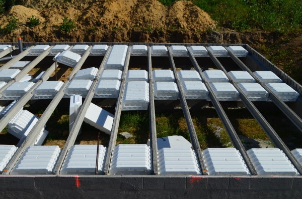 service de renfort de maison à l'étage à paris 3ème avec pose professionnelle de poutres ipn pour assurer la solidité et la sécurité de votre structure.