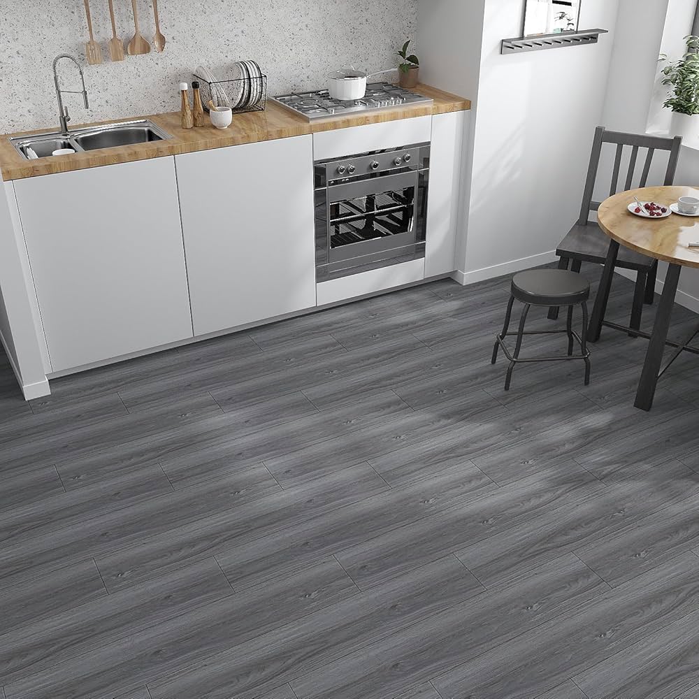 découvrez nos conseils et astuces pour la rénovation du carrelage de sol de votre cuisine, afin de lui offrir un nouveau look moderne et durable.