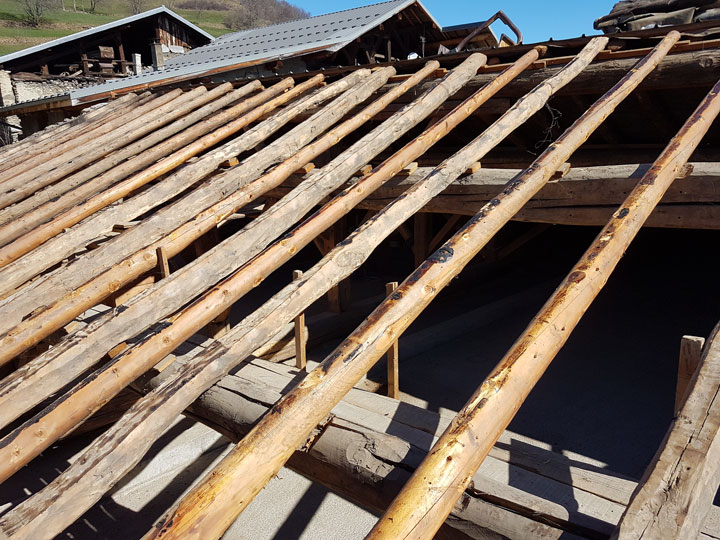 services professionnels de rénovation de charpente et d'aménagement des combles pour pavillons situés au 3ème proche du marais. qualité et savoir-faire garantis pour valoriser votre habitation.