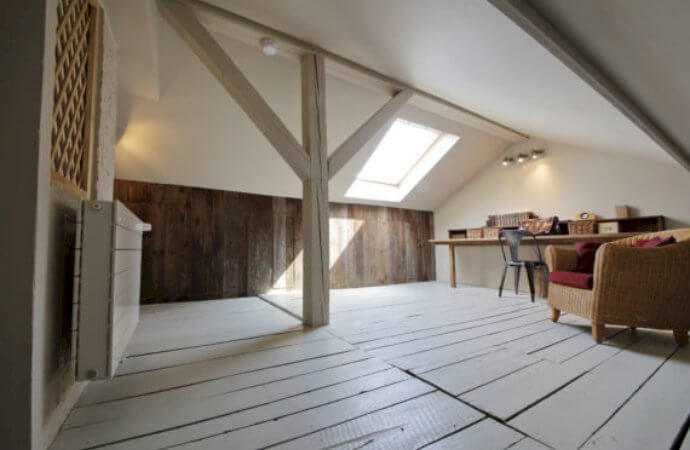 découvrez nos solutions professionnelles pour la rénovation de vos combles et optimisez votre espace de vie avec confort et efficacité énergétique.