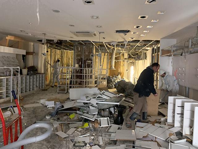 expert en rénovation de commerces à paris, nous transformons vos espaces commerciaux pour allier esthétique et fonctionnalité. devis personnalisé et réalisation rapide.