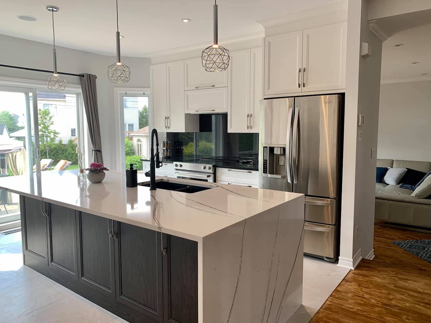 découvrez nos solutions de rénovation de cuisine pour un espace moderne et fonctionnel. transformez votre cuisine selon vos envies avec des matériaux de qualité et un savoir-faire professionnel.