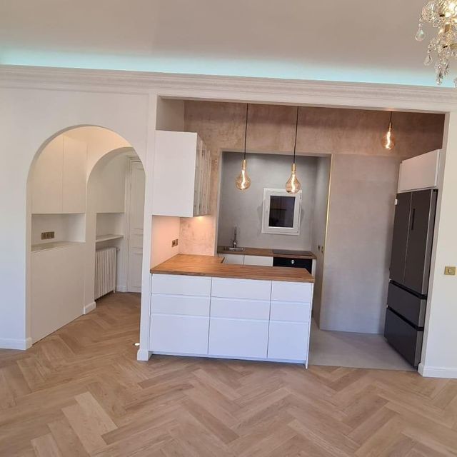 découvrez nos services de rénovation de cuisine et salle de bain à paris pour un intérieur moderne et fonctionnel. qualité, savoir-faire et satisfaction garantis.