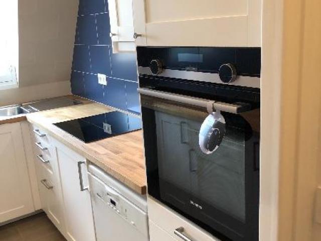 expert en rénovation de cuisine à longueville 77650, nous transformons votre espace avec des solutions sur mesure, alliant fonctionnalité et design moderne.