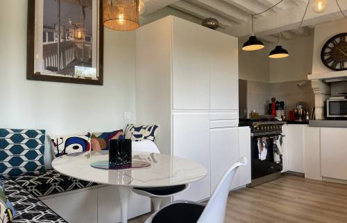 expert en rénovation de cuisine à longueville 77650 : transformation complète, modernisation et aménagement sur mesure pour votre espace culinaire.