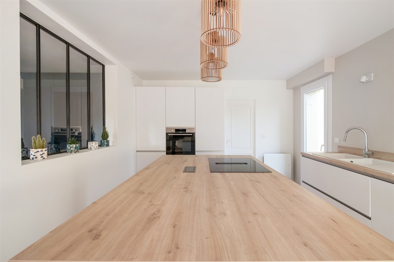 renovation cuisine moissy cramayel 1 découvrez nos services de rénovation de cuisine à moissy-cramayel pour transformer votre espace en un lieu moderne et fonctionnel. expertise et qualité garanties.
