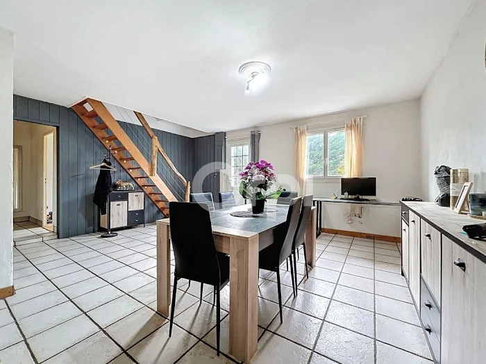 expert en rénovation de cuisine à montceaux-lès-provins, nous transformons votre espace avec des solutions modernes et personnalisées pour allier esthétique et fonctionnalité.