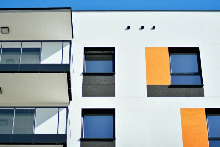 découvrez les coûts associés à la rénovation de façade et comment cette amélioration peut augmenter la valeur de votre bien immobilier.